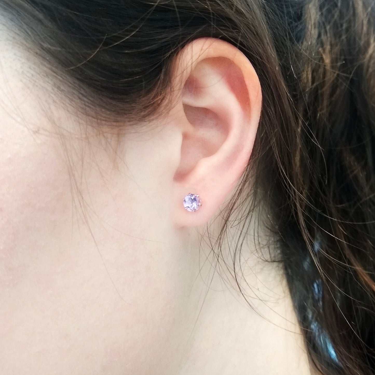 Mode Wearing Sterling Silver Purple Amethyst Stud Earrings